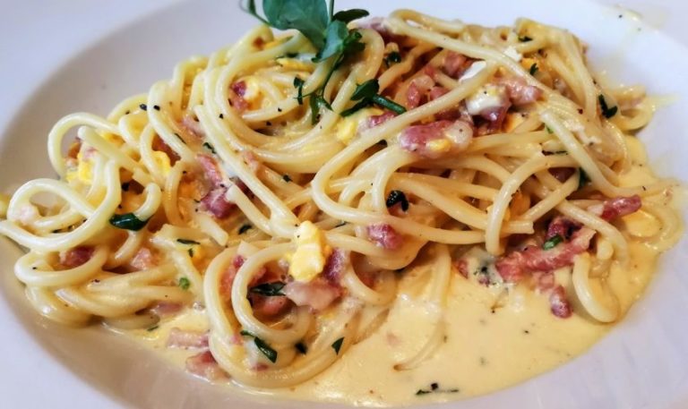 Cum se fac pastele carbonara?